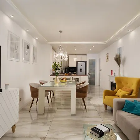 Luxury Oasis - Free Parking In Garage * Split